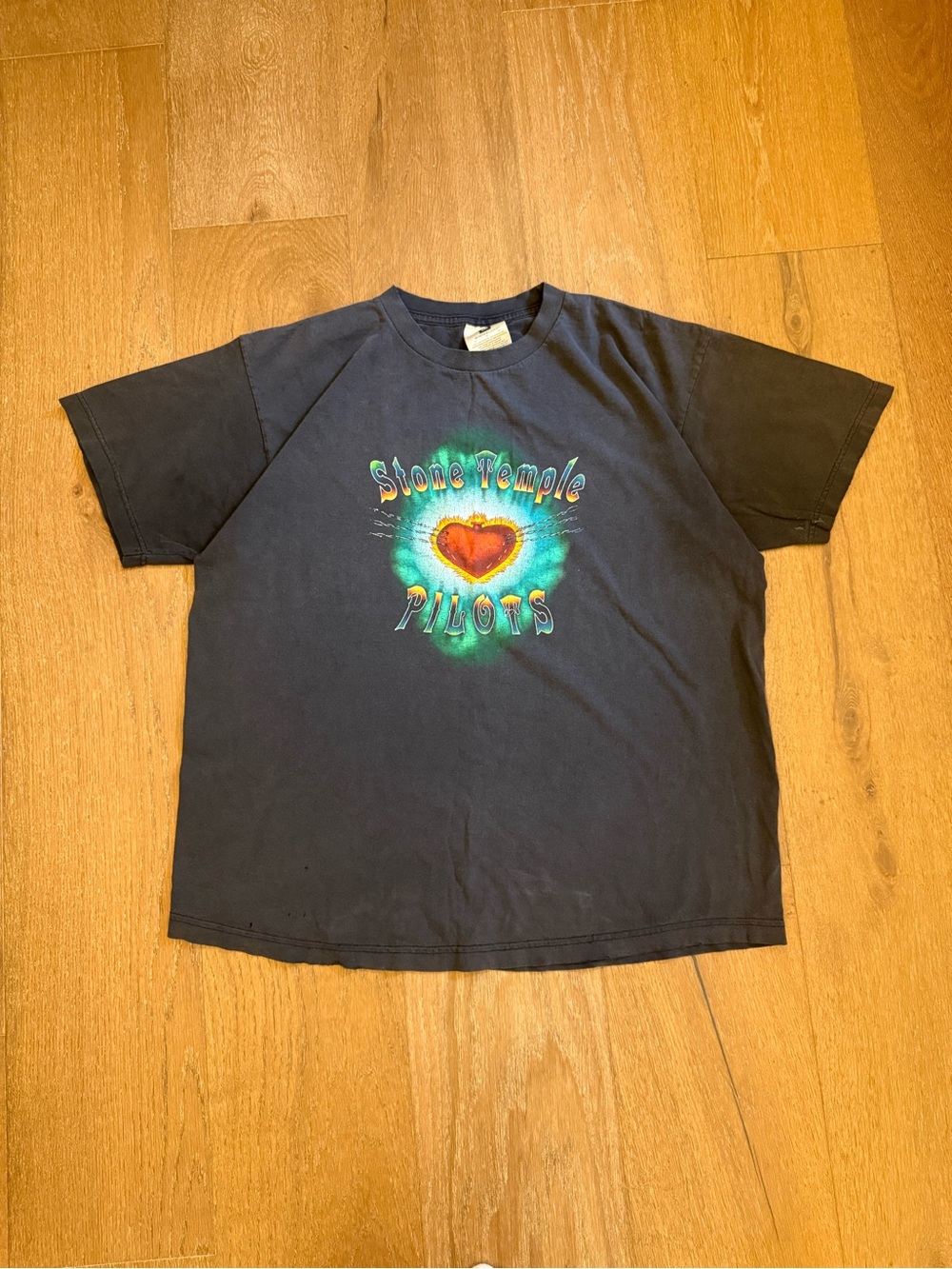 Vintage Sex and Violence Tour 2000s Stone Temple Pilots Heart Band T-Shirt